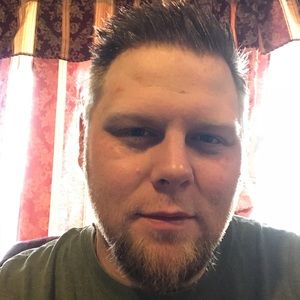 Meet your Posher, Dustin